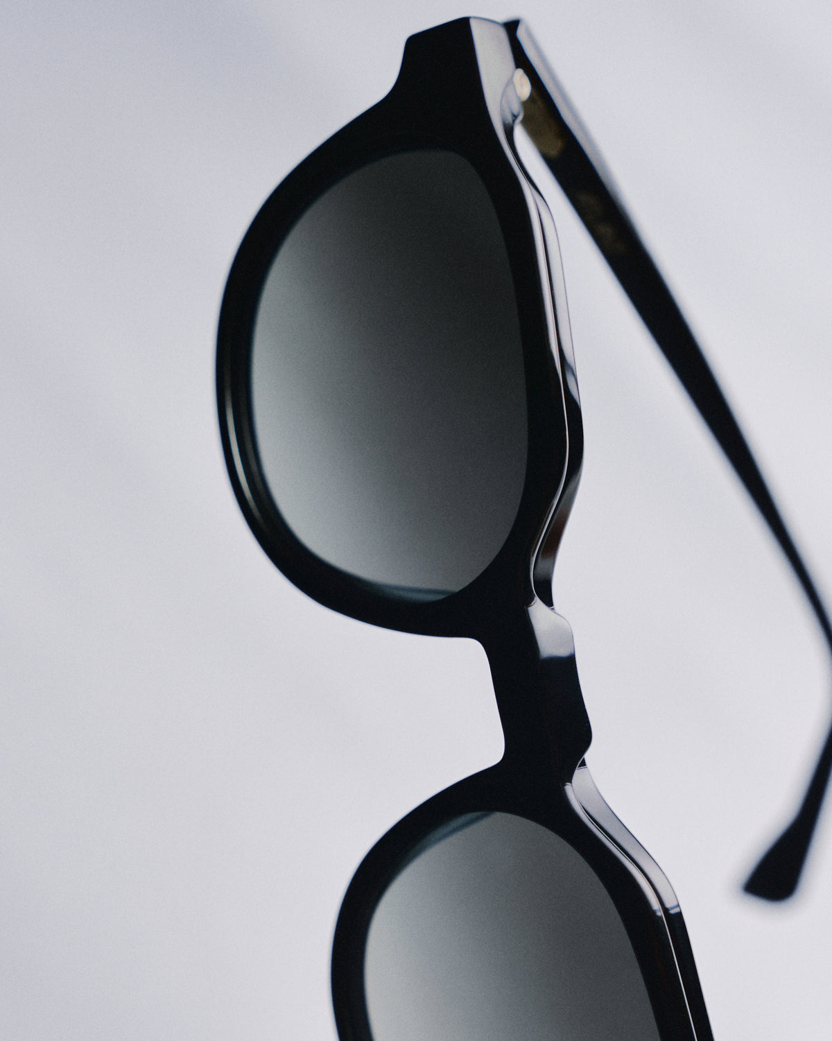 RALIN CLIP-ON: Redondas Acetato Noir sunglasses by ATLANT 14661