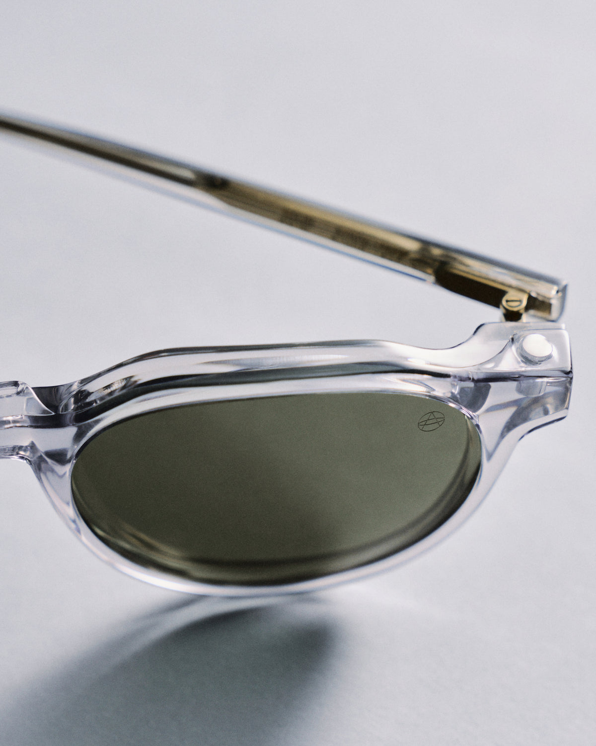 RALIN CLIP-ON: Redondas Acetato Transparente sunglasses by ATLANT 14662